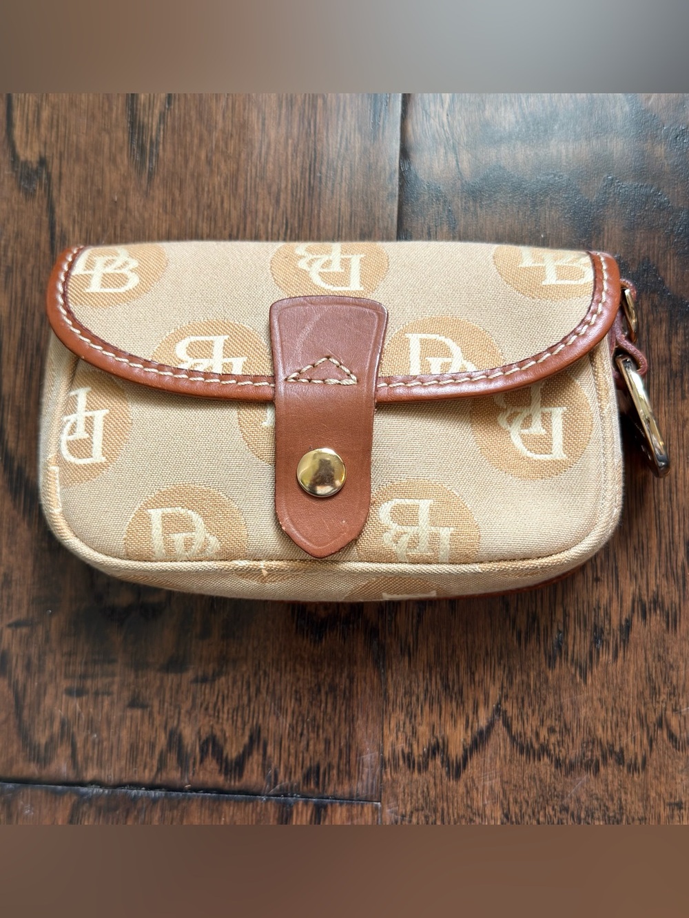 Dooney & Bourke Vintage Tan Signature Canvas Wristlet (no wristlet)